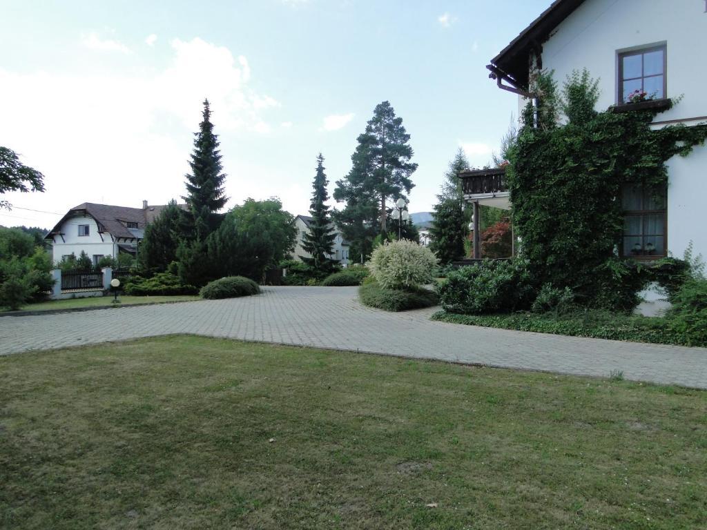 Villa Zerotin Penzion Bed & Breakfast Velké Losiny Exterior foto