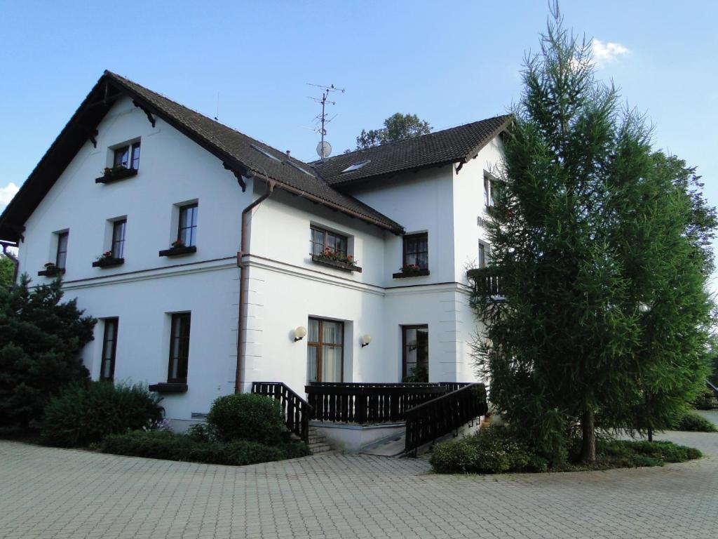 Villa Zerotin Penzion Bed & Breakfast Velké Losiny Exterior foto